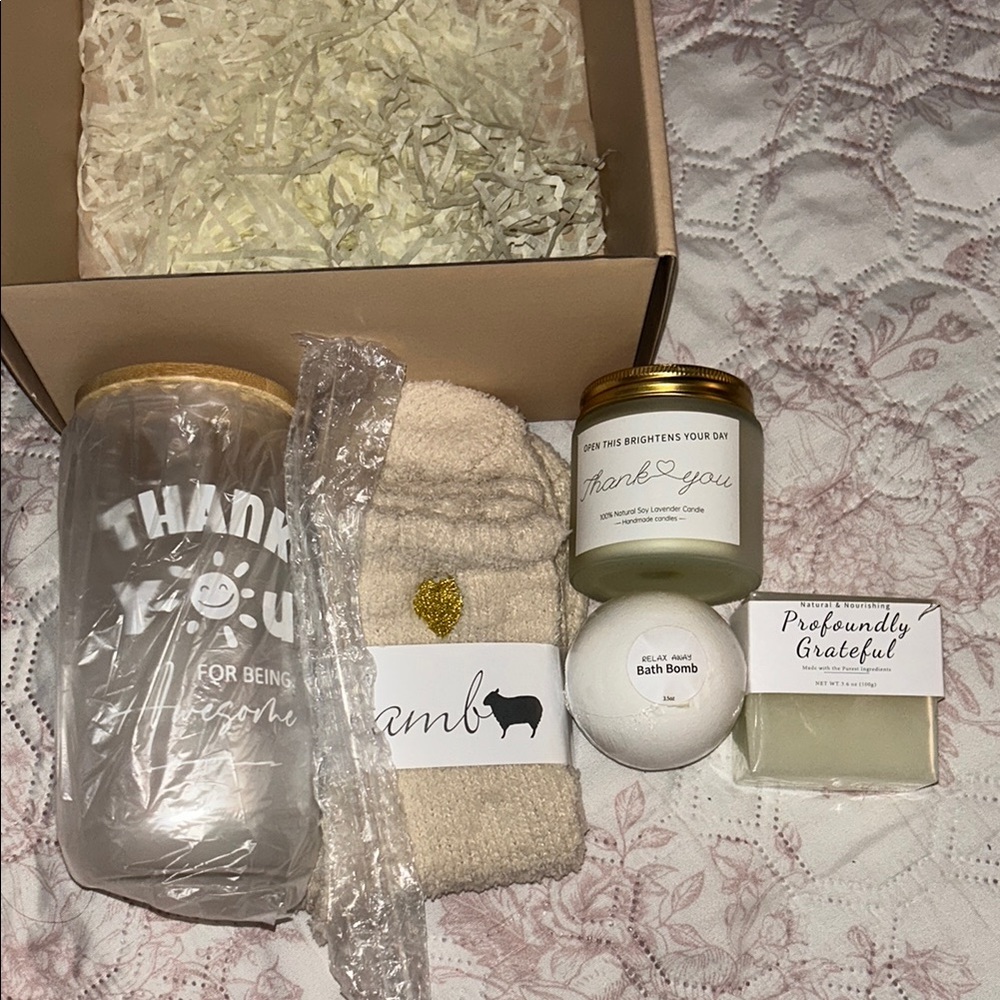 Gift Box Set - Picture 3 of 5